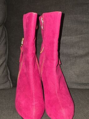 Women's Fuchsia Suede Ankle Boots with Side Zipper